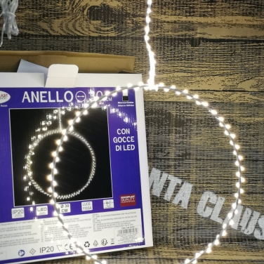 Šviečianti žiedo formos pakabinama LED150 lempučių dekoracija
